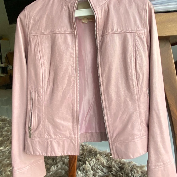 Smooth pink beautiful jacket - Picture 2 of 3